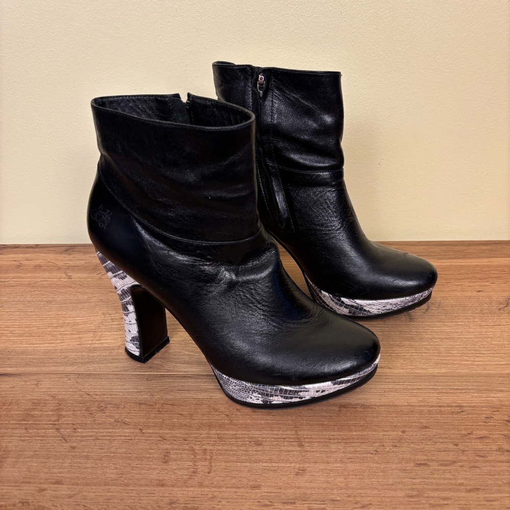 JOHN FLUEVOG Miracle Platform Shakti Boots Black Women Size 7.5 Leather Heels